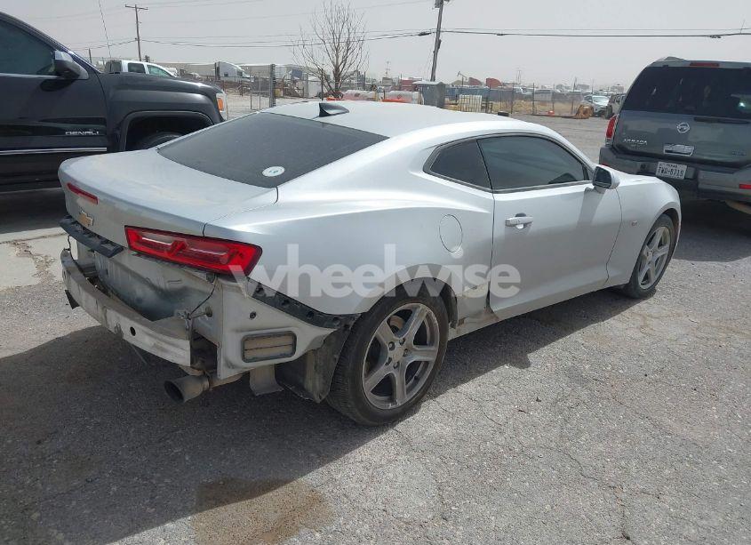 Photo 4 of 2018 Chevrolet Camaro 1LT (VIN 1G1FB1RX6J0178371)