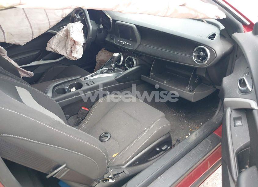 Photo 5 of 2018 Chevrolet Camaro 1LT (VIN 1G1FB1RX6J0187362)