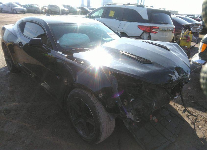2018 Chevrolet Camaro 1LT (VIN 1G1FB1RX6J0191217) main photo
