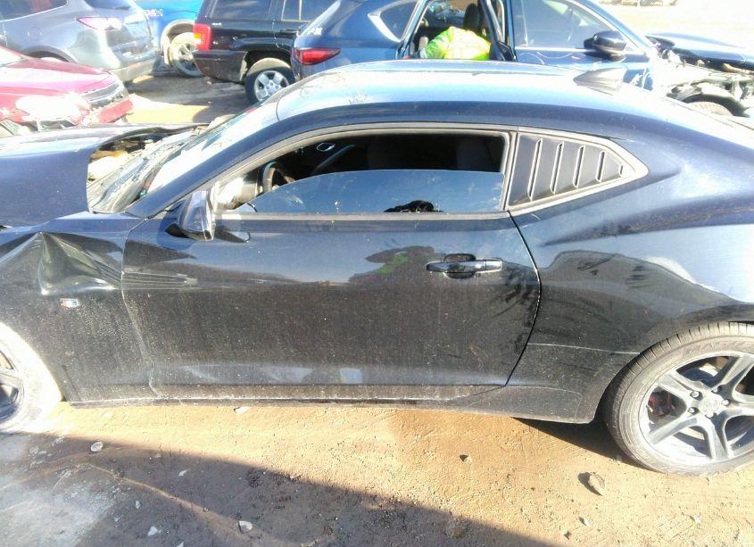 Photo 14 of 2018 Chevrolet Camaro 1LT (VIN 1G1FB1RX6J0191217)