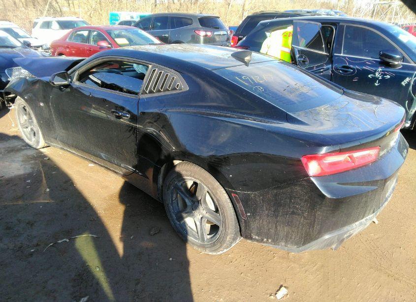 Photo 3 of 2018 Chevrolet Camaro 1LT (VIN 1G1FB1RX6J0191217)