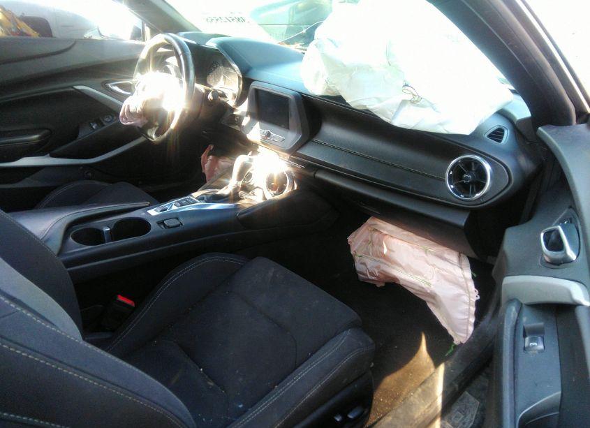 Photo 5 of 2018 Chevrolet Camaro 1LT (VIN 1G1FB1RX6J0191217)