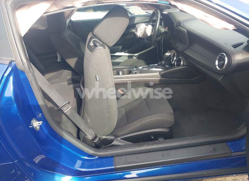 Photo 5 of 2021 Chevrolet Camaro RWD 1LT (VIN 1G1FB1RX6M0134844)