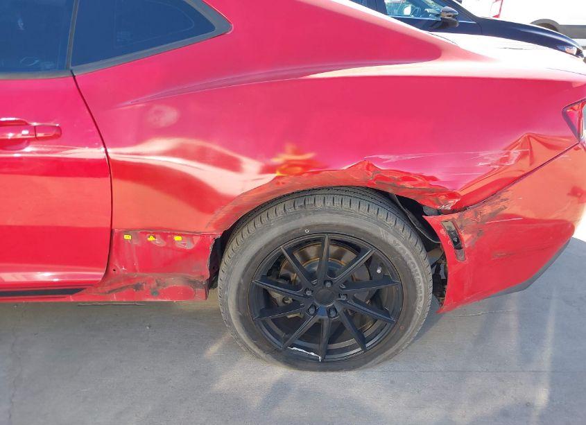 Photo 6 of 2016 Chevrolet Camaro 1LT (VIN 1G1FB1RX7G0163936)