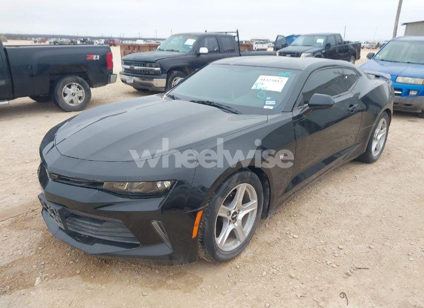Photo 2 of 2017 Chevrolet Camaro 1LT (VIN 1G1FB1RX7H0164943)