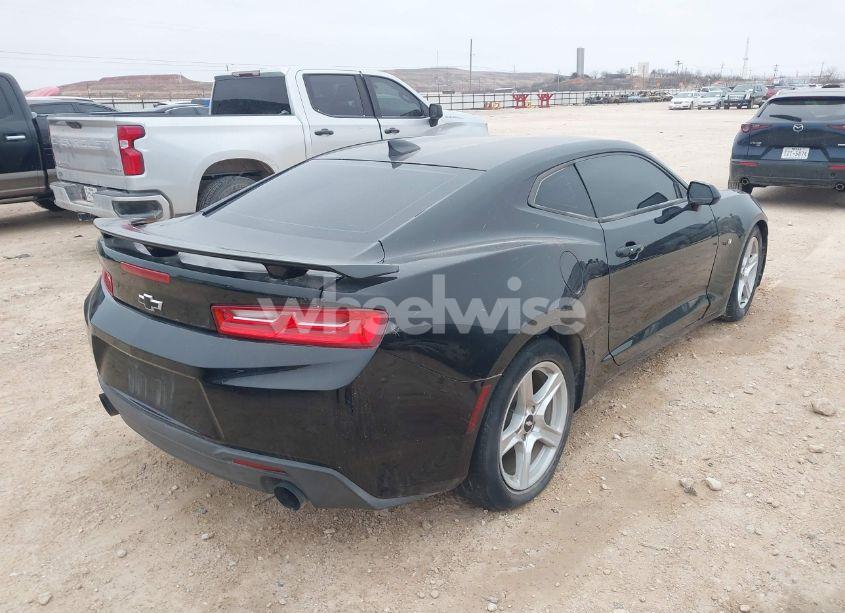 Photo 4 of 2017 Chevrolet Camaro 1LT (VIN 1G1FB1RX7H0164943)