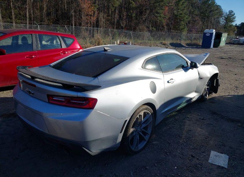Photo 4 of 2018 Chevrolet Camaro 1LT (VIN 1G1FB1RX7J0108247)