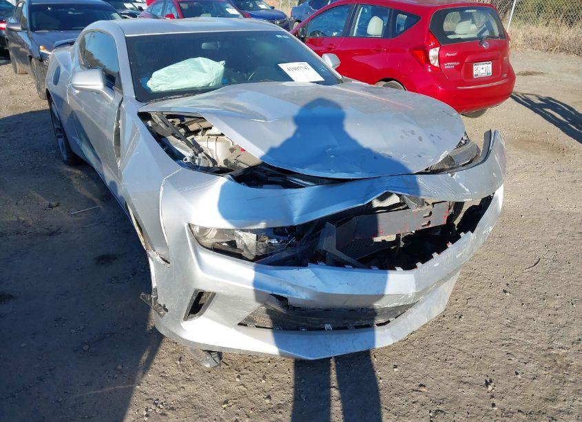 Photo 6 of 2018 Chevrolet Camaro 1LT (VIN 1G1FB1RX7J0108247)