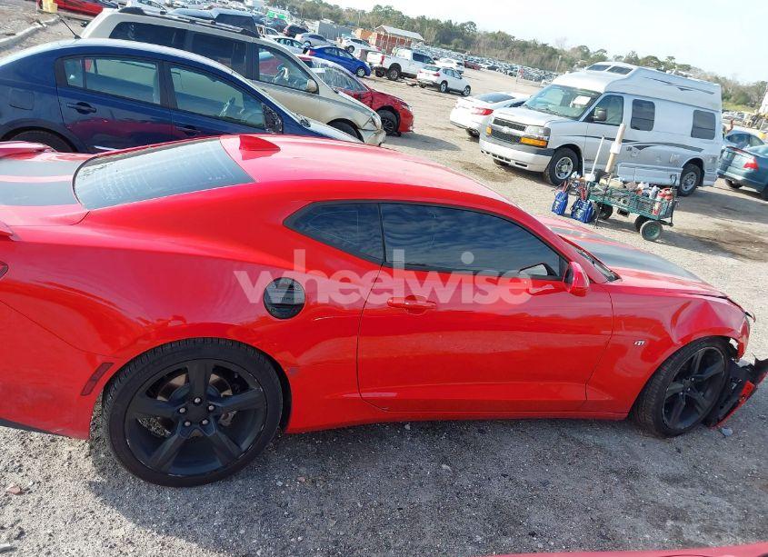 Photo 13 of 2018 Chevrolet Camaro 1LT (VIN 1G1FB1RX7J0188455)
