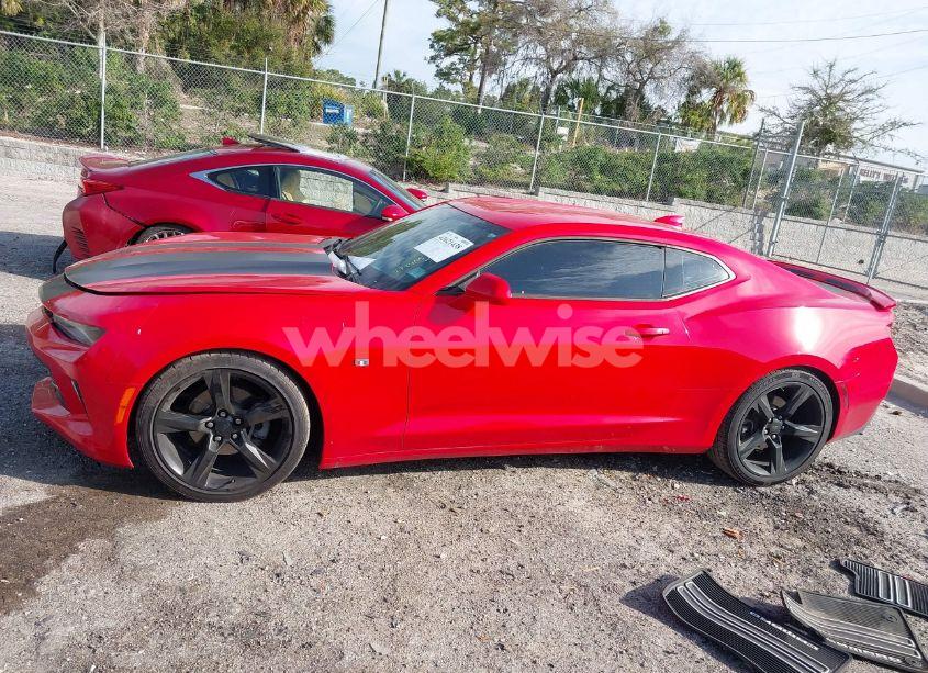 Photo 14 of 2018 Chevrolet Camaro 1LT (VIN 1G1FB1RX7J0188455)