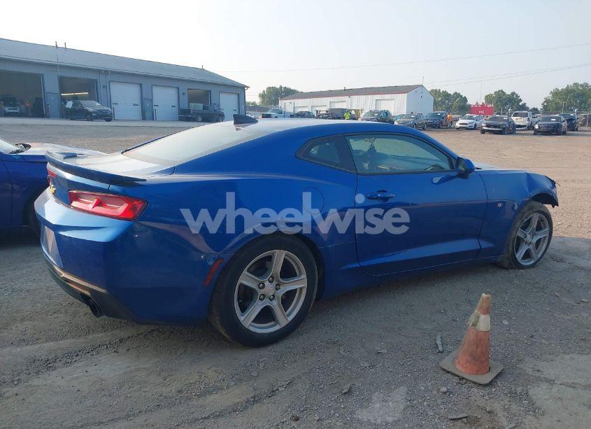 Photo 14 of 2017 Chevrolet Camaro 1LT (VIN 1G1FB1RX8H0108638)