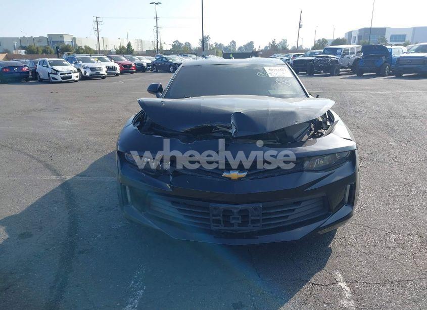 Photo 12 of 2018 Chevrolet Camaro 1LT (VIN 1G1FB1RX8J0160874)