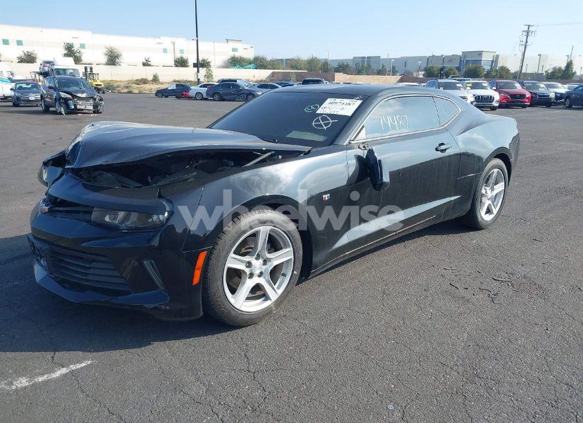 Photo 2 of 2018 Chevrolet Camaro 1LT (VIN 1G1FB1RX8J0160874)