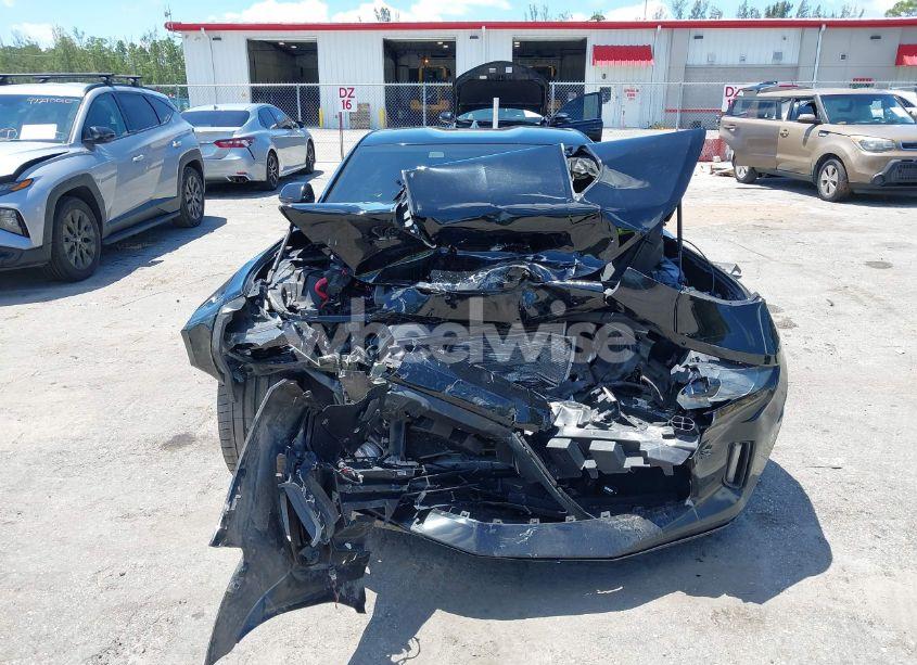 Photo 13 of 2018 Chevrolet Camaro 1LT (VIN 1G1FB1RX8J0184852)