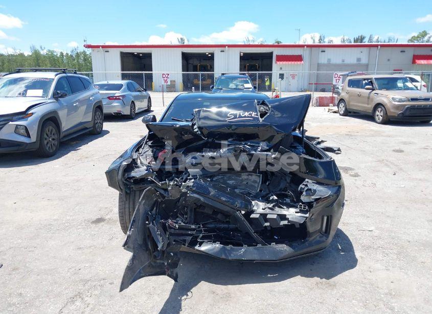 Photo 6 of 2018 Chevrolet Camaro 1LT (VIN 1G1FB1RX8J0184852)