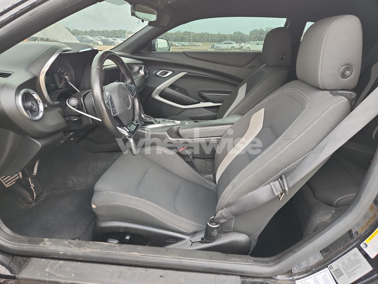 Photo 7 of 2019 CHEVROLET CAMARO LS (VIN 1G1FB1RX8K0111725)