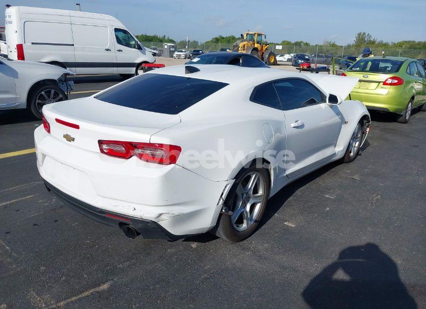 Photo 4 of 2019 Chevrolet Camaro 1LT (VIN 1G1FB1RX8K0112793)