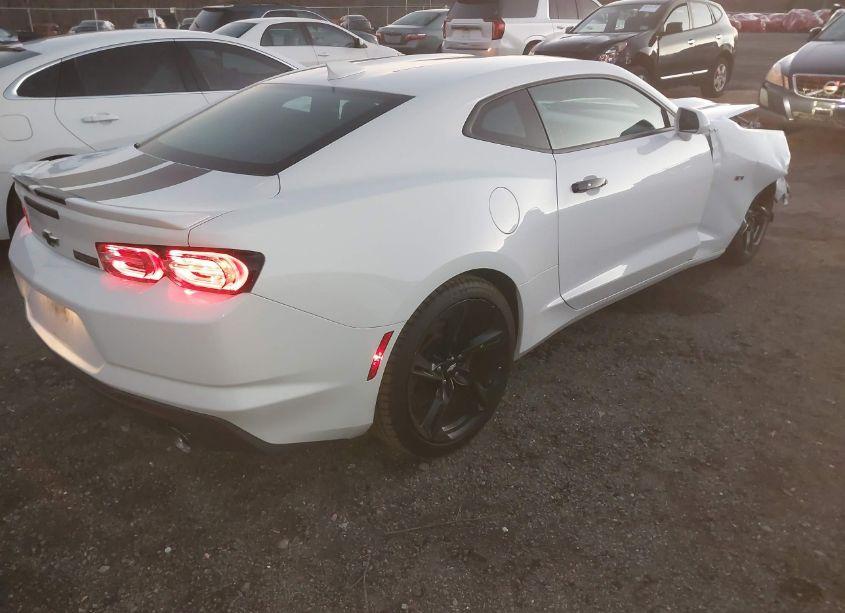 Photo 4 of 2019 Chevrolet Camaro 1LT (VIN 1G1FB1RX8K0141579)