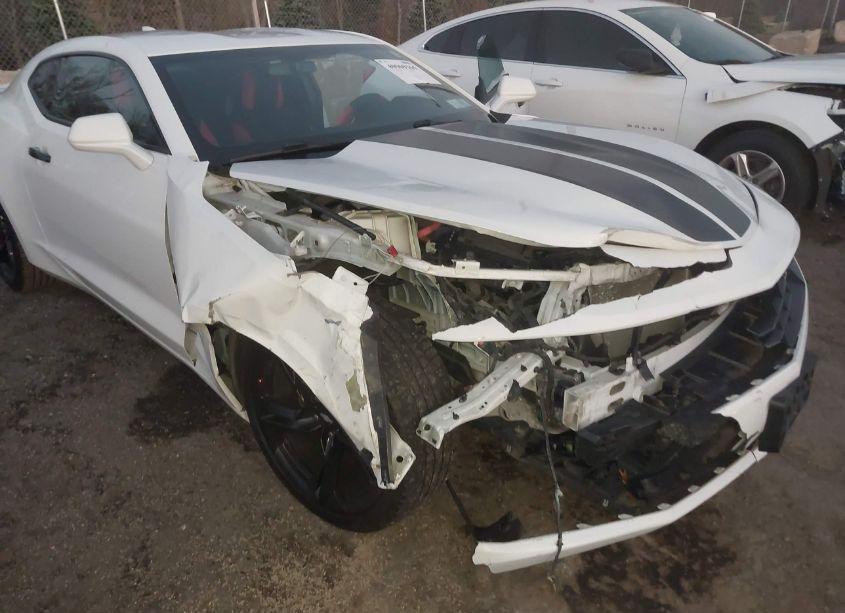 Photo 6 of 2019 Chevrolet Camaro 1LT (VIN 1G1FB1RX8K0141579)