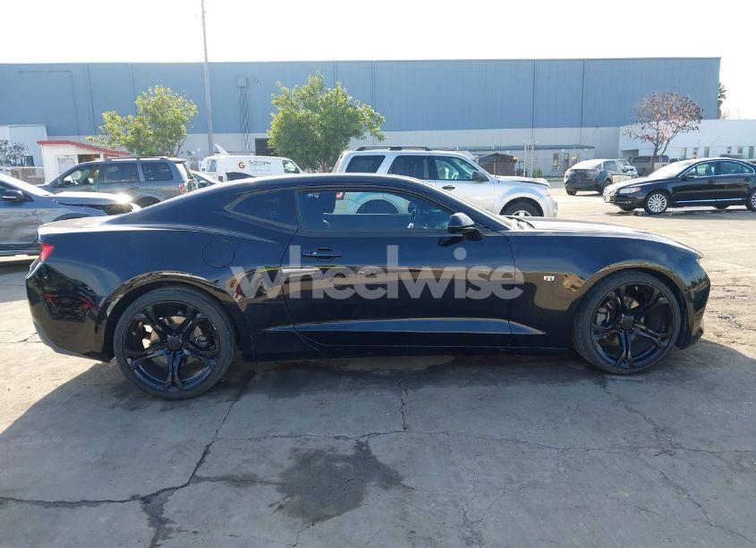 Photo 13 of 2016 Chevrolet Camaro 1LT (VIN 1G1FB1RX9G0177093)