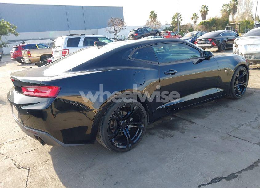 Photo 4 of 2016 Chevrolet Camaro 1LT (VIN 1G1FB1RX9G0177093)