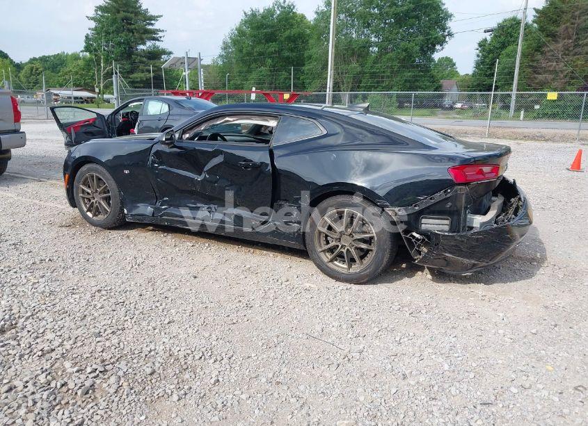 Photo 3 of 2017 Chevrolet Camaro LT (VIN 1G1FB1RX9H0117624)