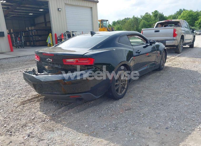 Photo 4 of 2017 Chevrolet Camaro LT (VIN 1G1FB1RX9H0117624)