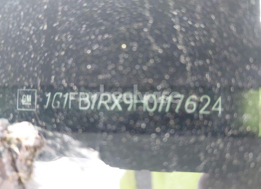 Photo 9 of 2017 Chevrolet Camaro LT (VIN 1G1FB1RX9H0117624)