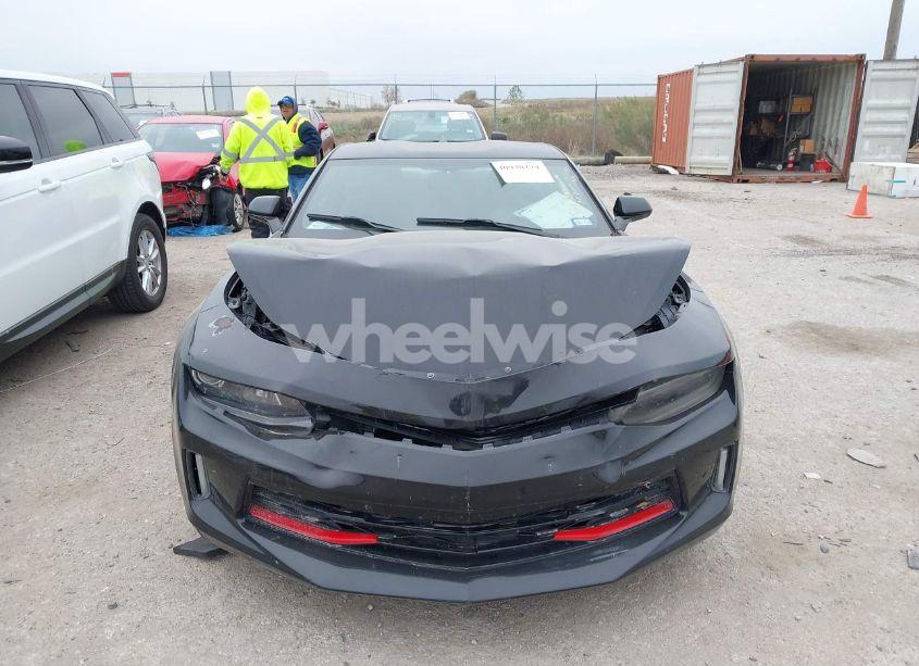 Photo 11 of 2017 Chevrolet Camaro 1LT (VIN 1G1FB1RX9H0189343)