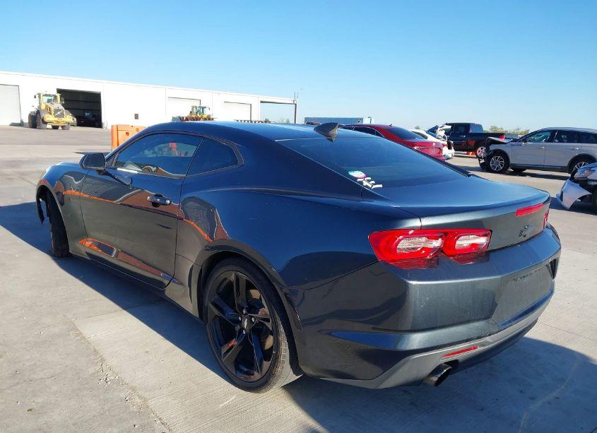 Photo 3 of 2019 Chevrolet Camaro 1LT (VIN 1G1FB1RX9K0124225)