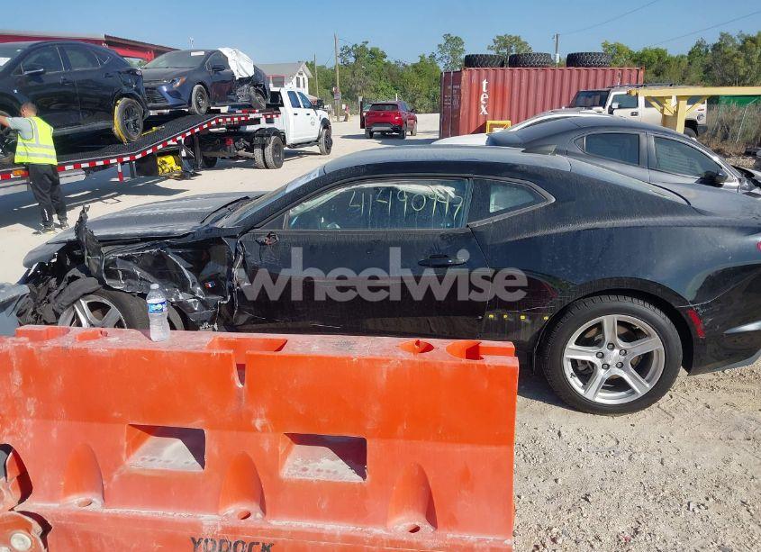 Photo 14 of 2020 Chevrolet Camaro RWD 1LT (VIN 1G1FB1RX9L0110374)