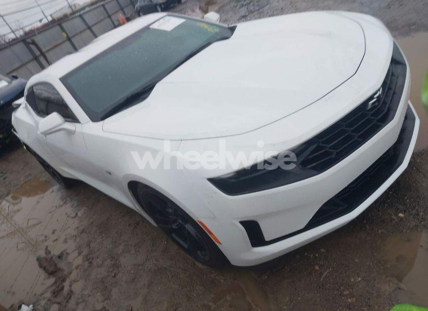 2020 Chevrolet Camaro RWD 1LT (VIN 1G1FB1RX9L0147814) main photo