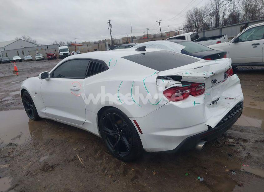 Photo 3 of 2020 Chevrolet Camaro RWD 1LT (VIN 1G1FB1RX9L0147814)