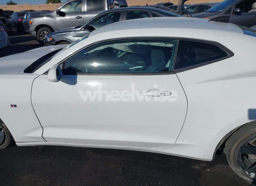 Photo 14 of 2016 Chevrolet Camaro 1LT (VIN 1G1FB1RXXG0169231)