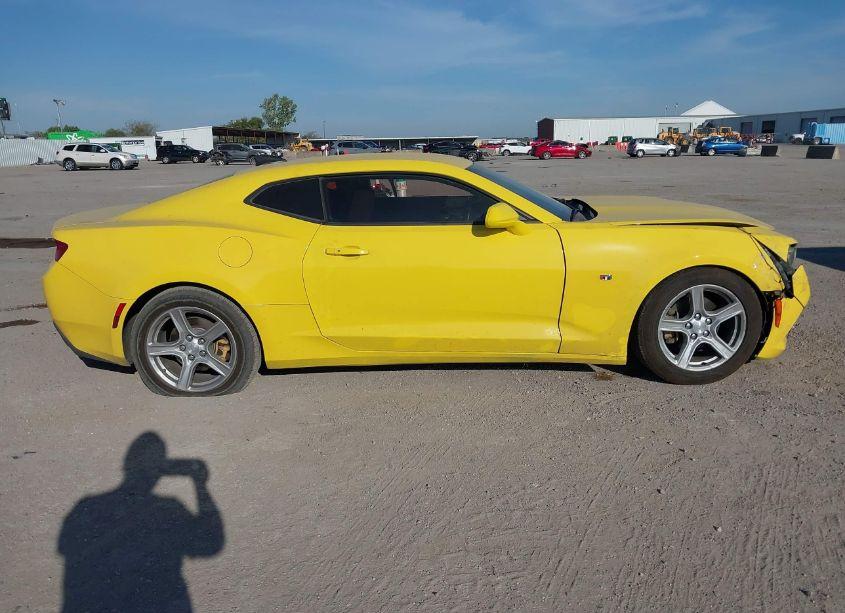 Photo 13 of 2017 Chevrolet Camaro 1LT (VIN 1G1FB1RXXH0179128)