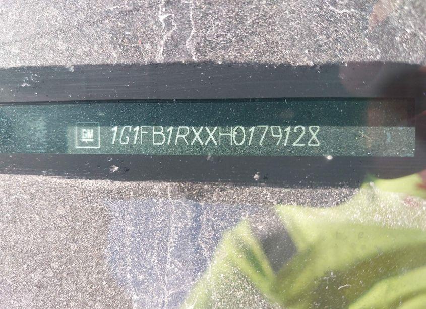 Photo 17 of 2017 Chevrolet Camaro 1LT (VIN 1G1FB1RXXH0179128)