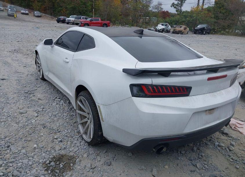 Photo 3 of 2018 Chevrolet Camaro 1LT (VIN 1G1FB1RXXJ0116150)