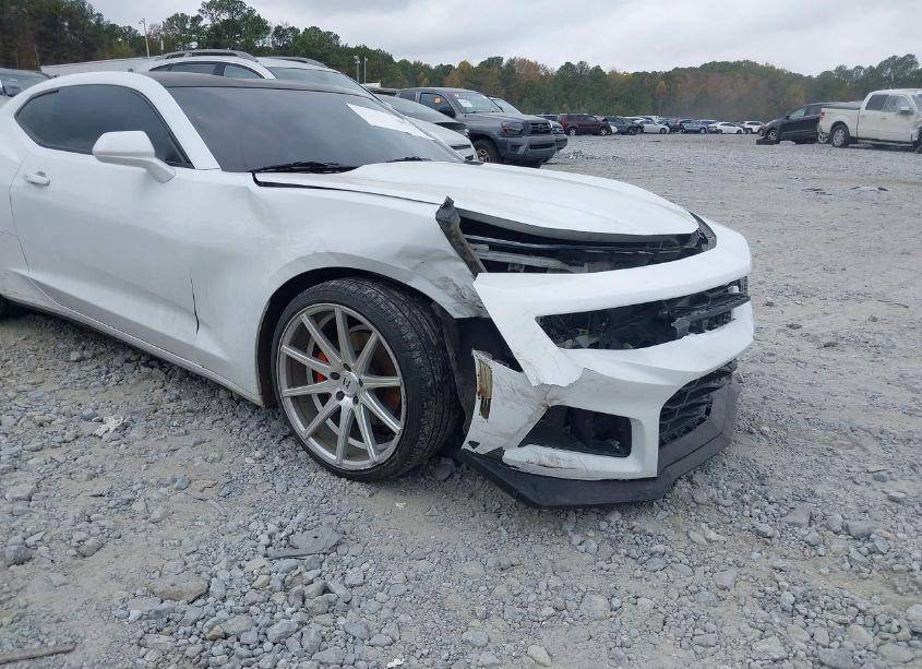 Photo 6 of 2018 Chevrolet Camaro 1LT (VIN 1G1FB1RXXJ0116150)