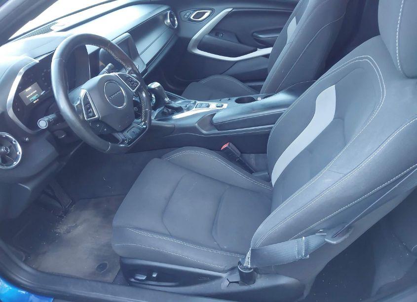 Photo 14 of 2018 Chevrolet Camaro 1LT (VIN 1G1FB1RXXJ0164781)