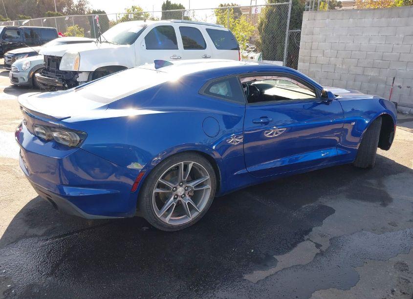 Photo 4 of 2019 Chevrolet Camaro 1LT (VIN 1G1FB1RXXK0108258)