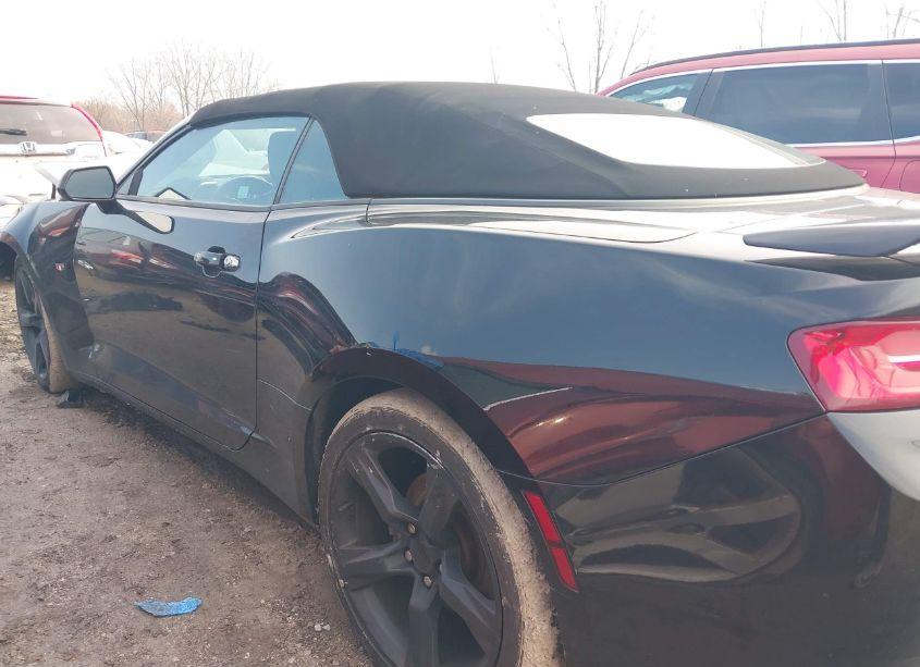 Photo 15 of 2018 Chevrolet Camaro 1LT (VIN 1G1FB3DS0J0186599)