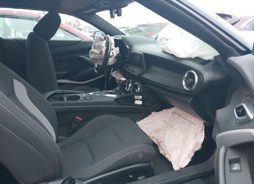 Photo 5 of 2018 Chevrolet Camaro 1LT (VIN 1G1FB3DS0J0186599)