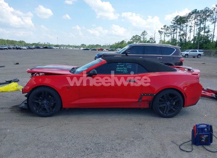 Photo 15 of 2017 Chevrolet Camaro 1LT (VIN 1G1FB3DS2H0207575)