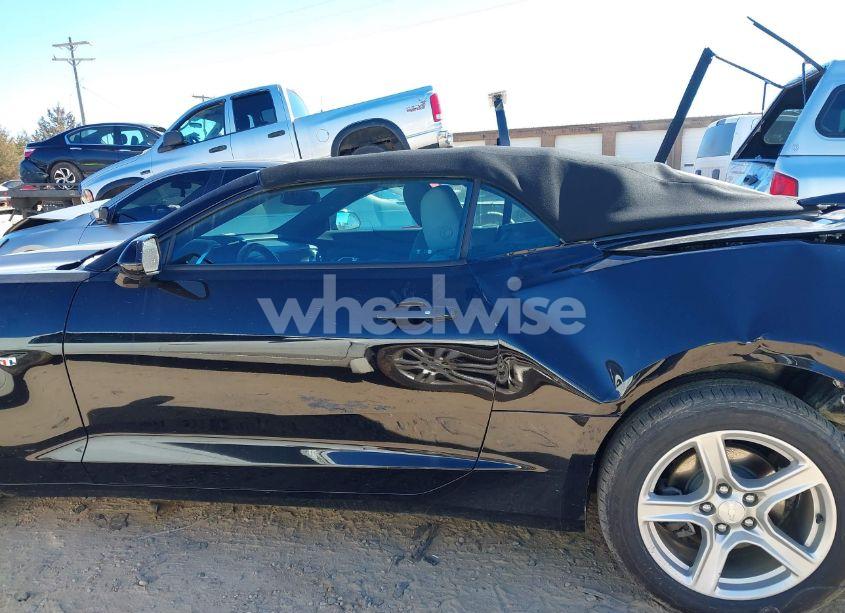 Photo 14 of 2019 Chevrolet Camaro 1LT (VIN 1G1FB3DS2K0104079)