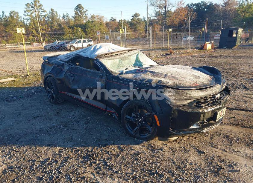 2019 Chevrolet Camaro 1LT (VIN 1G1FB3DS4K0156054) main photo