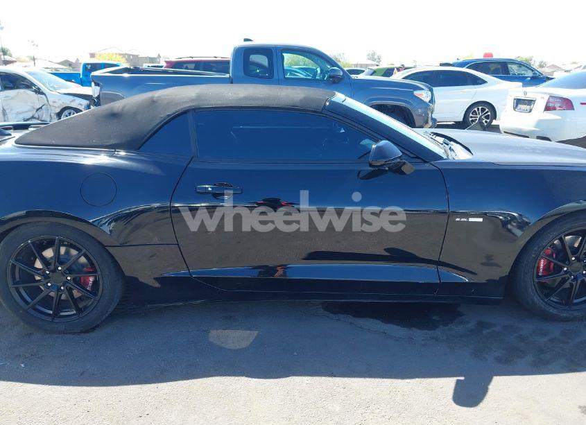 Photo 14 of 2018 Chevrolet Camaro 1LT (VIN 1G1FB3DS5J0116404)