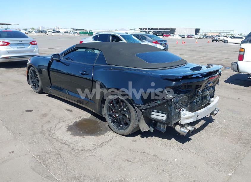 Photo 3 of 2018 Chevrolet Camaro 1LT (VIN 1G1FB3DS5J0116404)