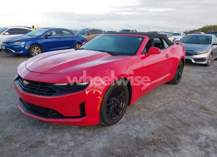 Photo 2 of 2019 Chevrolet Camaro 1LT (VIN 1G1FB3DS5K0132605)