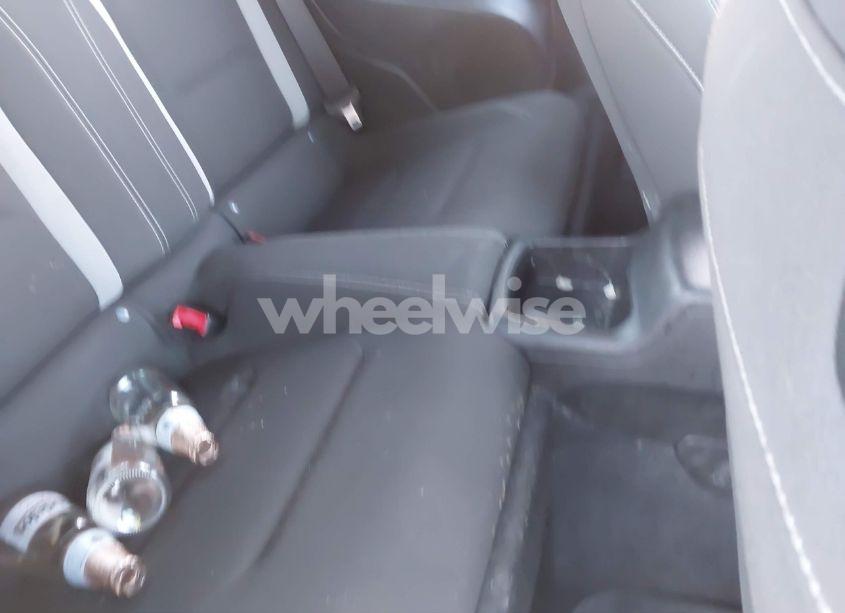 Photo 8 of 2019 Chevrolet Camaro 1LT (VIN 1G1FB3DS5K0132605)