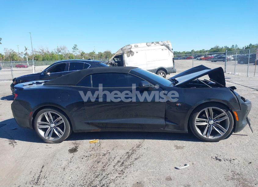 Photo 13 of 2017 Chevrolet Camaro 1LT (VIN 1G1FB3DS7H0163363)
